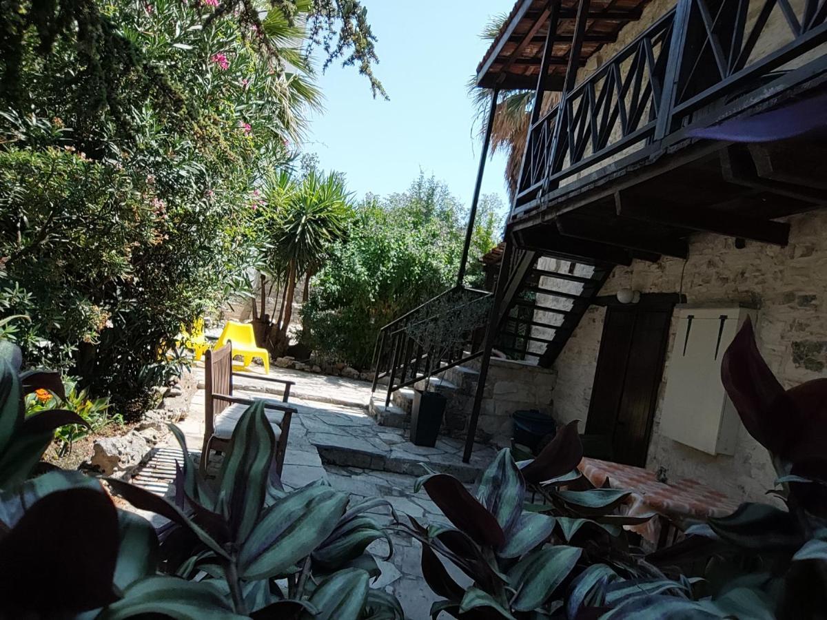 Liakoto Guest House Panayia Exterior photo